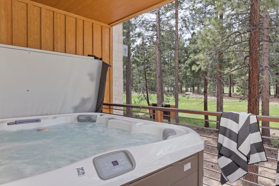 Obsidian 170 House in Mammoth Lakes