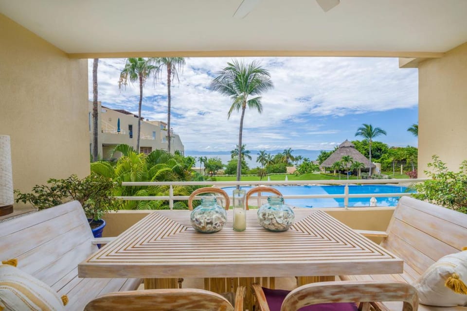 Condo Seabreeze - Beachfront By Mita Residential Apartment in Punta Mita