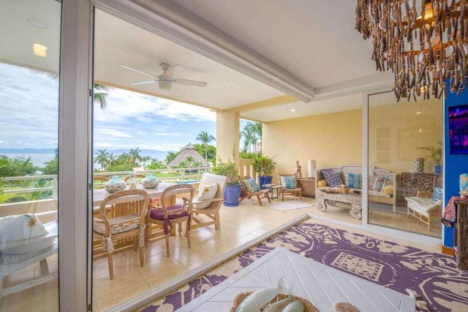 Condo Seabreeze - Beachfront By Mita Residential Apartment in Punta Mita