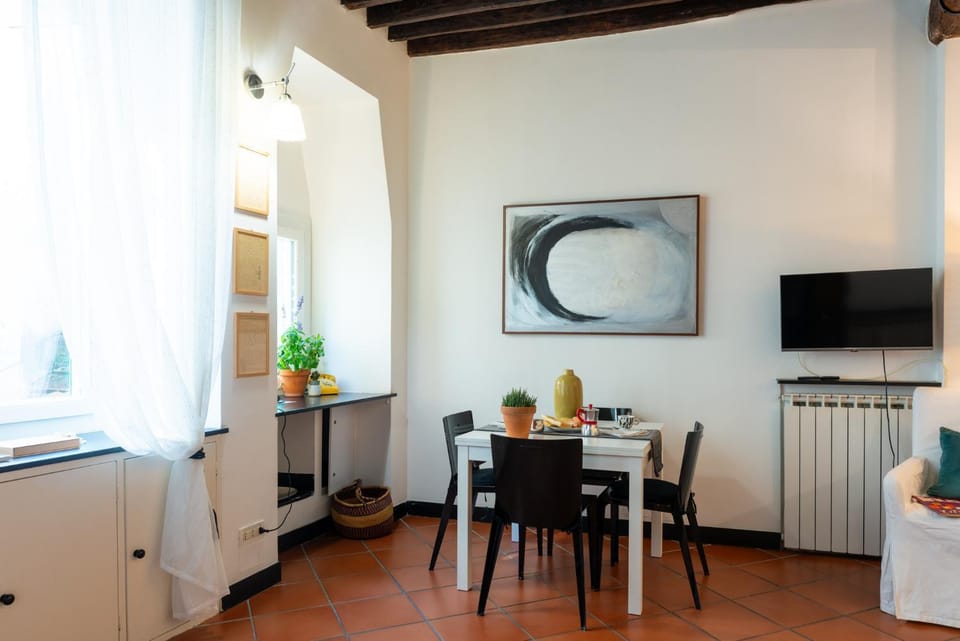 Nina House Apartment in Genoa