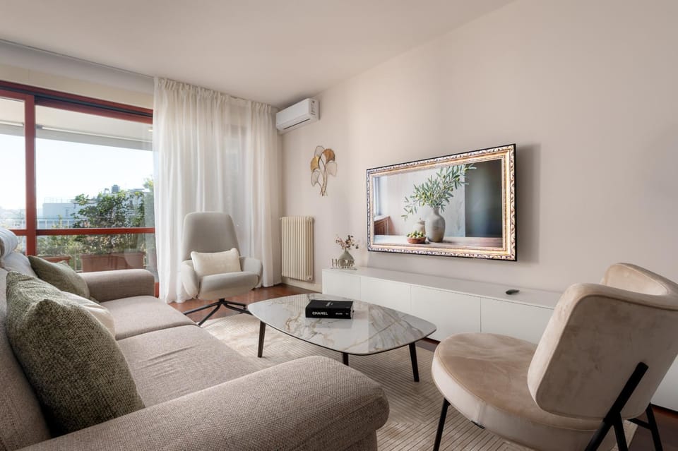 Communal lounge/ TV room, Communal lounge/ TV room, Living room