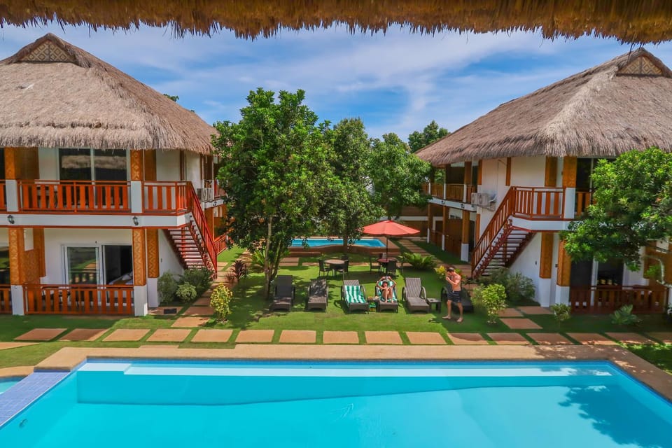 Balcony/Terrace, Guests, Swimming pool