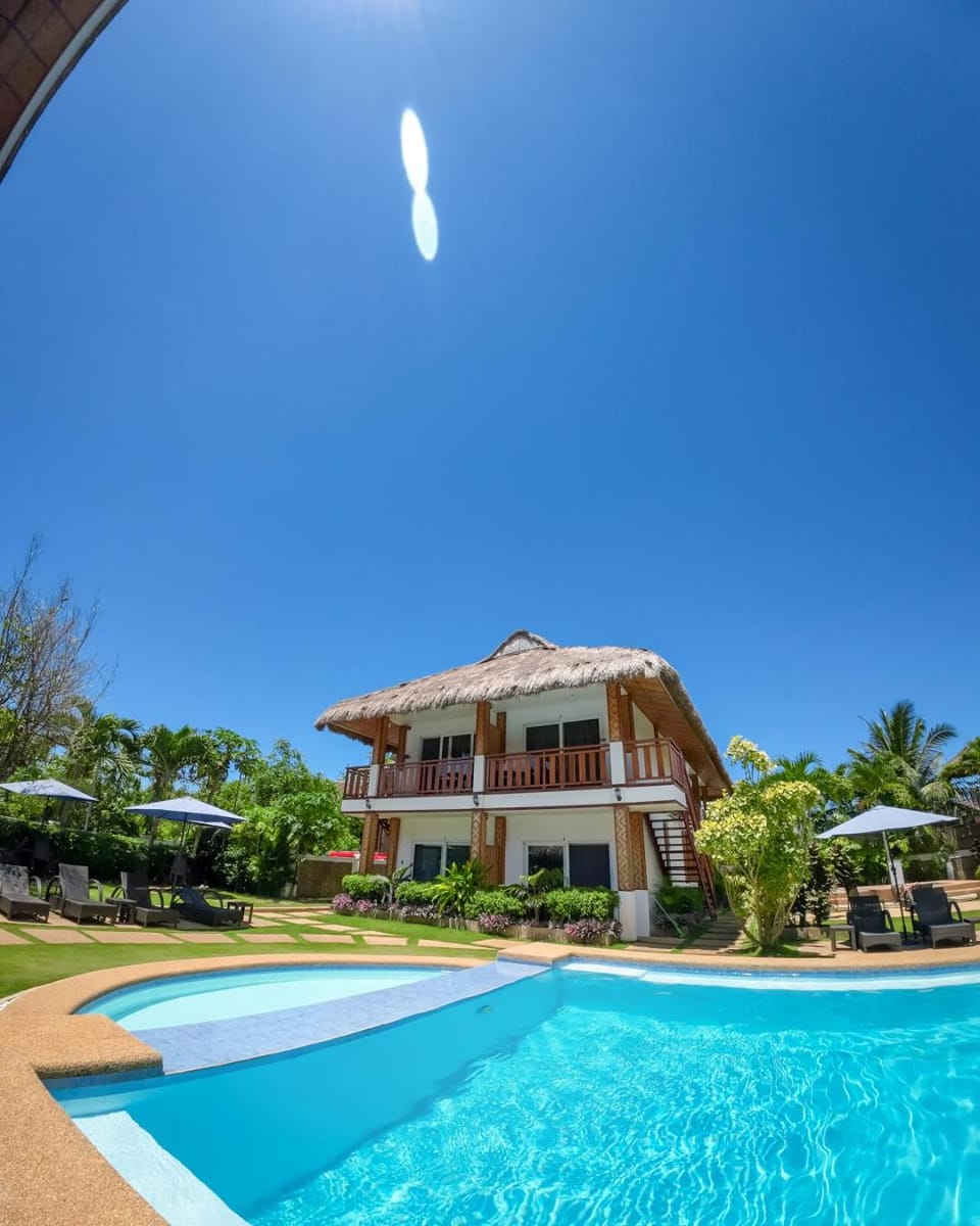 Swimming pool, sunbed