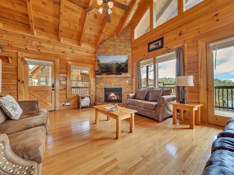 ERN860 - Cozy Bear Overlook cabin Cabin in Pigeon Forge