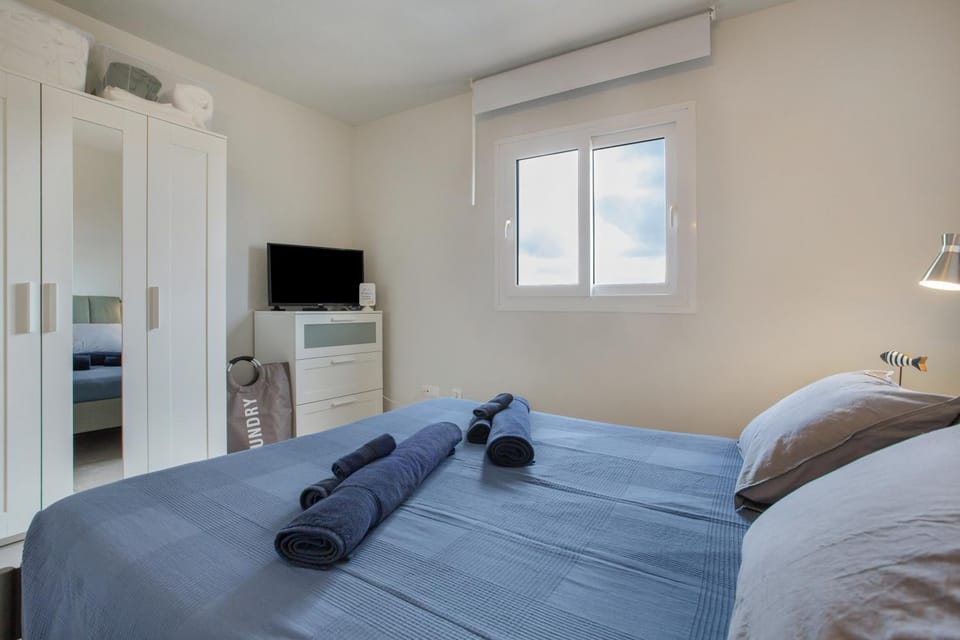 Living room, Bedroom