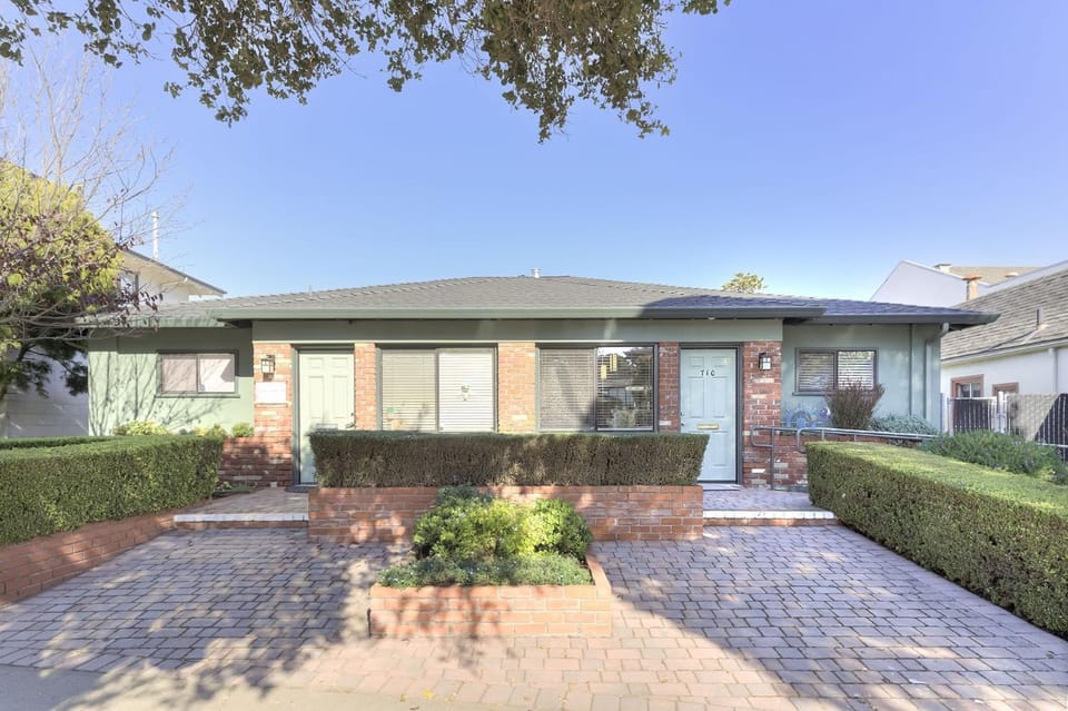 3957 Lighthouse Landing Duplex Apartment in Pacific Grove