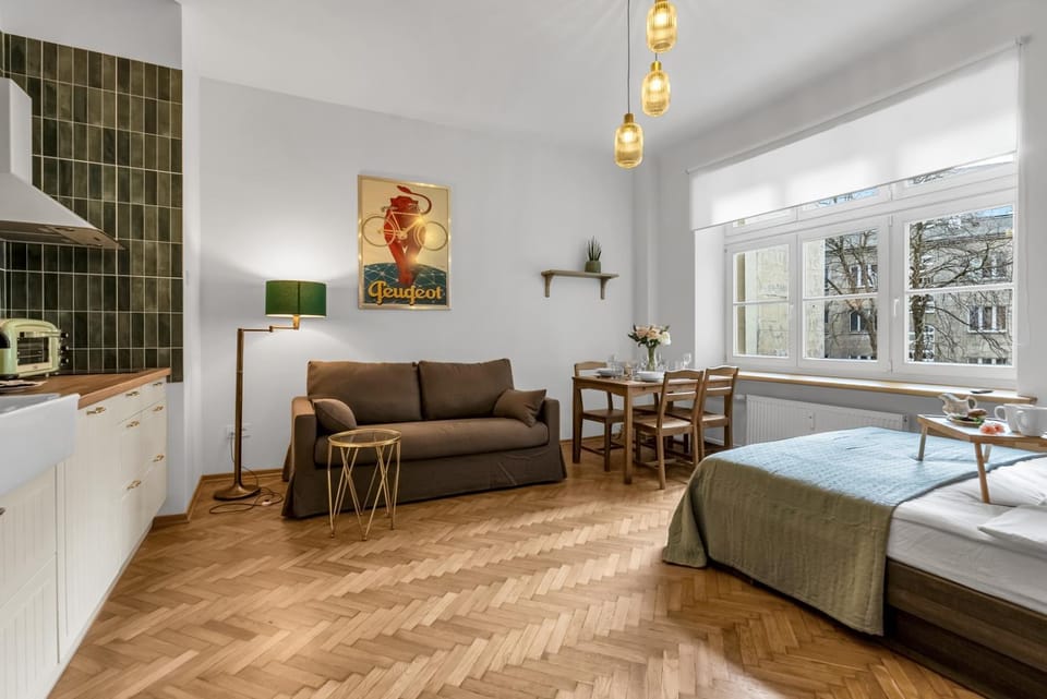 Bed, Kitchen or kitchenette, Living room, Photo of the whole room, Seating area, Dining area, Bedroom