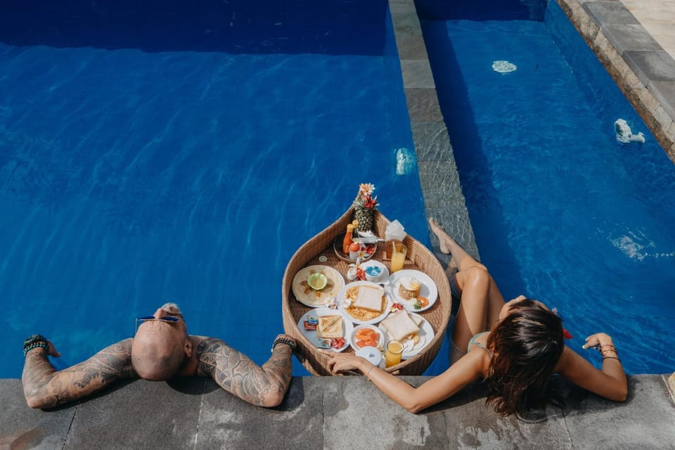 People, Swimming pool, Breakfast