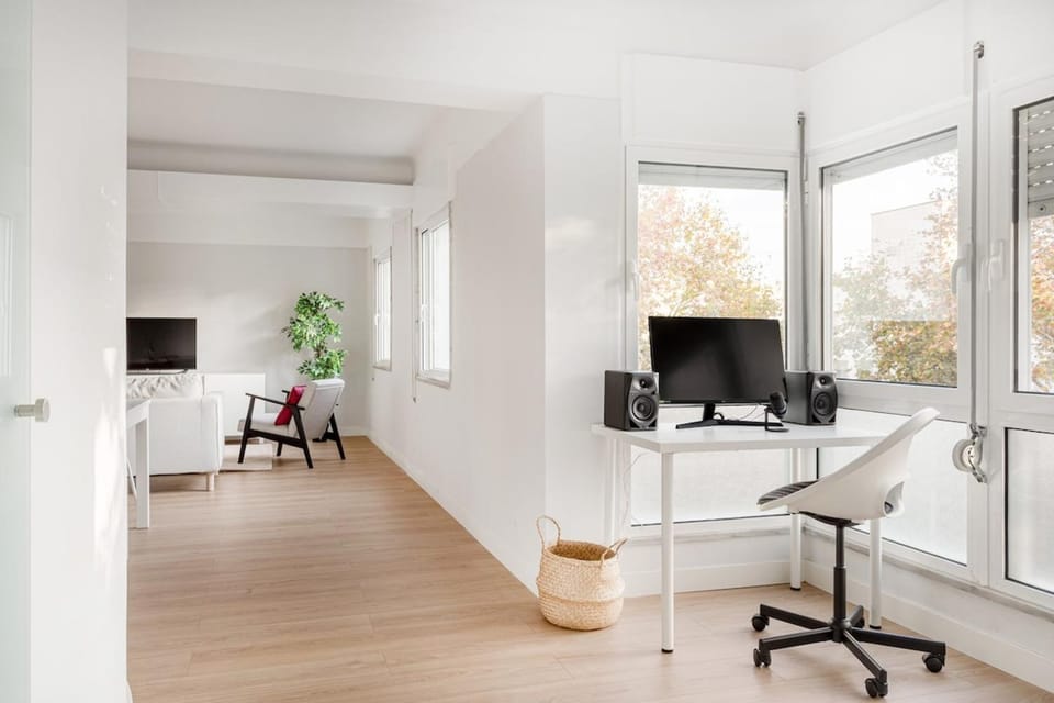 WFH Urban Retreat @ Carnide Apartment in Lisbon