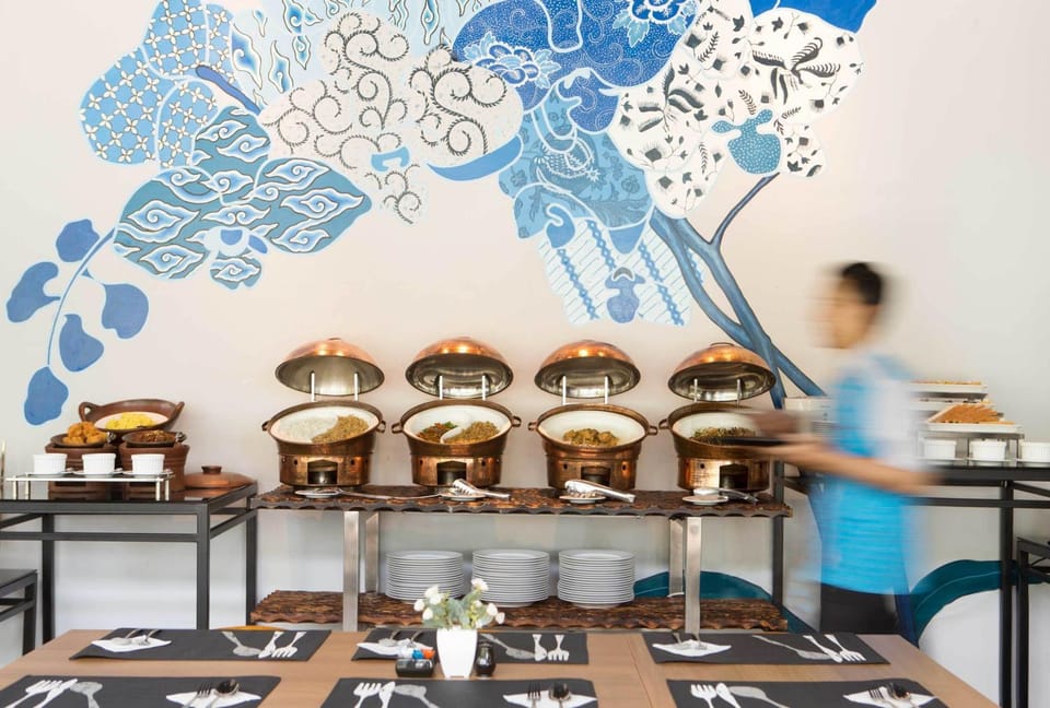 Restaurant/places to eat, Buffet breakfast, Asian breakfast