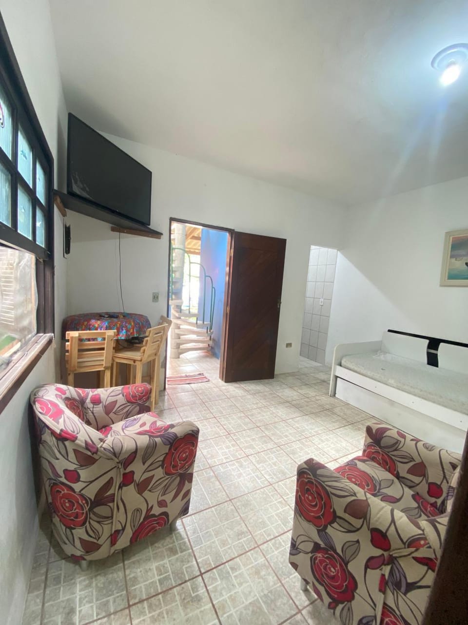 Communal lounge/ TV room, TV and multimedia, Living room, Photo of the whole room, Seating area, Dining area, Evening entertainment, Bedroom