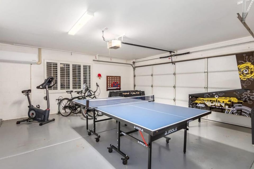 Larkspur Family Estate with Heated Pool & Gameroom House in Buenavante