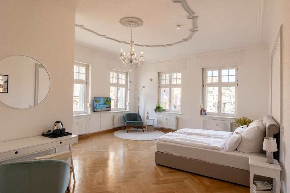 Photo of the whole room, Bedroom