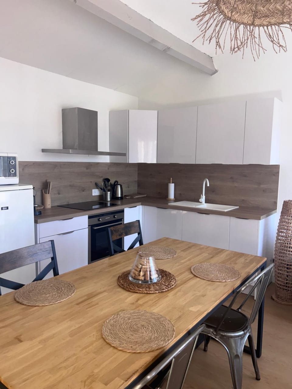 microwave, oven, stove, kitchen
