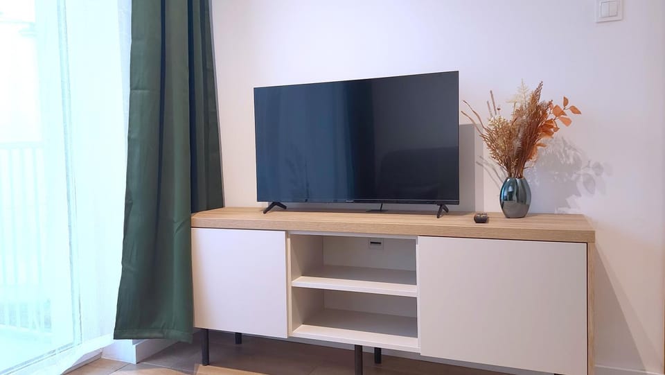TV and multimedia, Evening entertainment