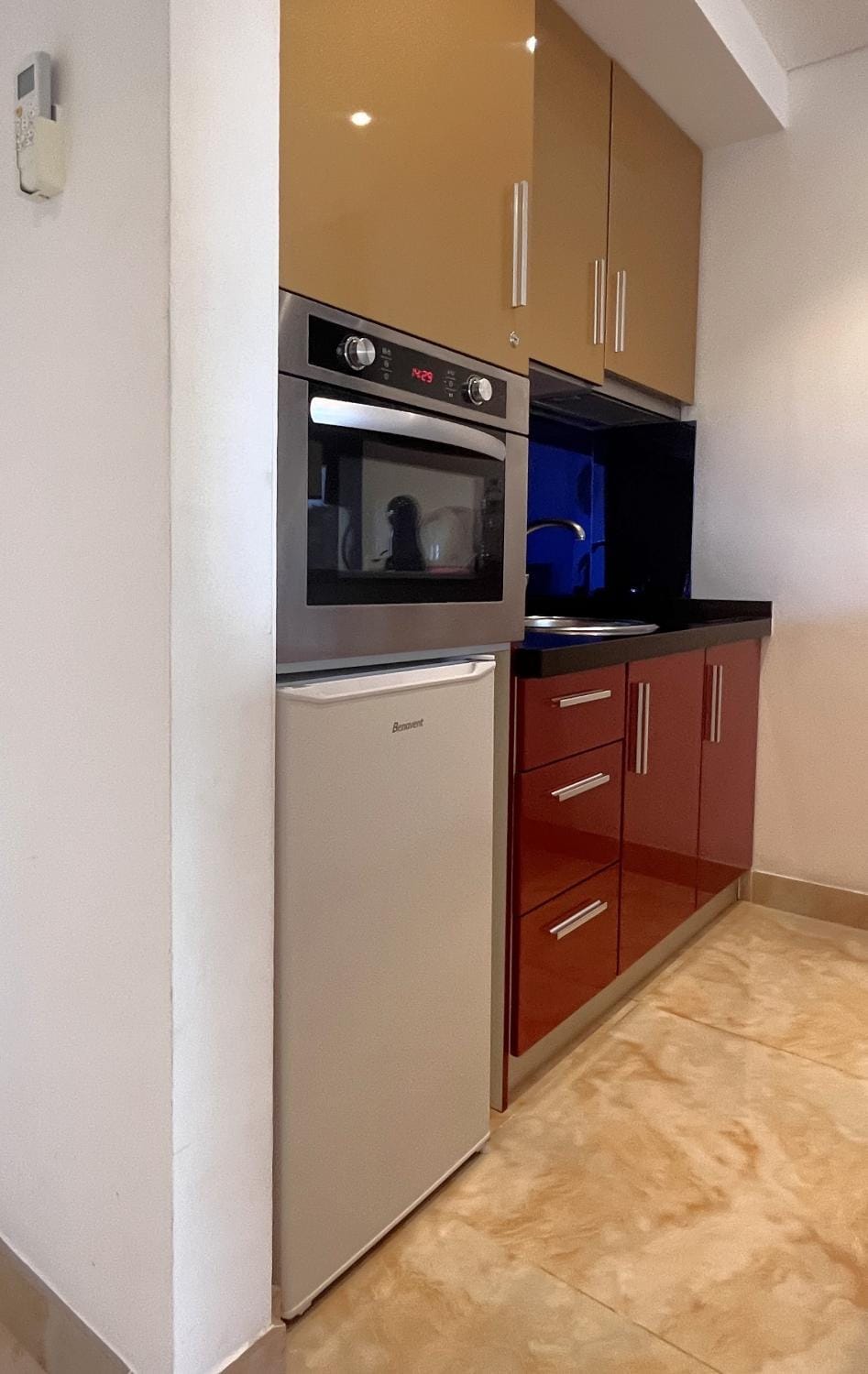 Kitchen or kitchenette, stove