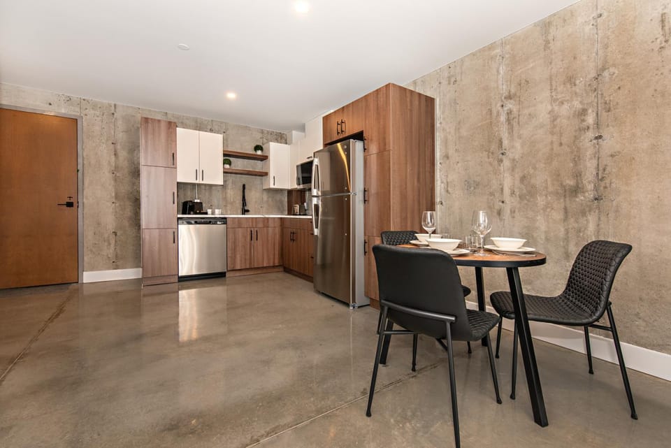 Dining area, Communal kitchen