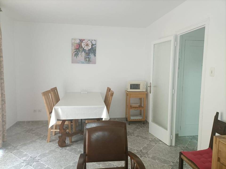 Apartamento cerca de la playa todo aire acondicionado Apartment in La Pineda