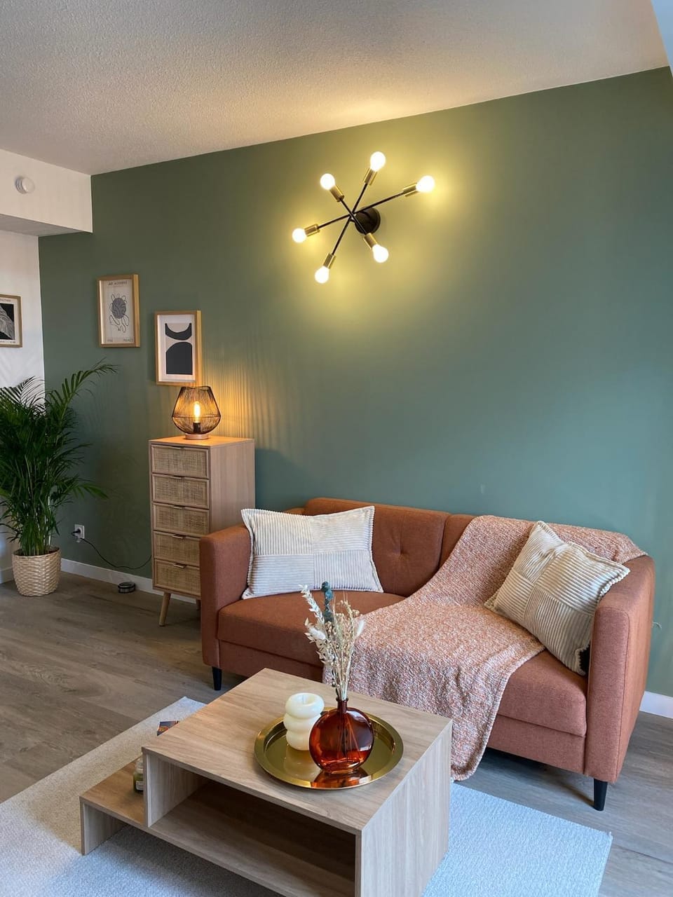 Living room, Decorative detail, Seating area