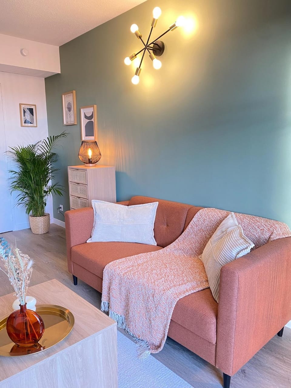Living room, Seating area