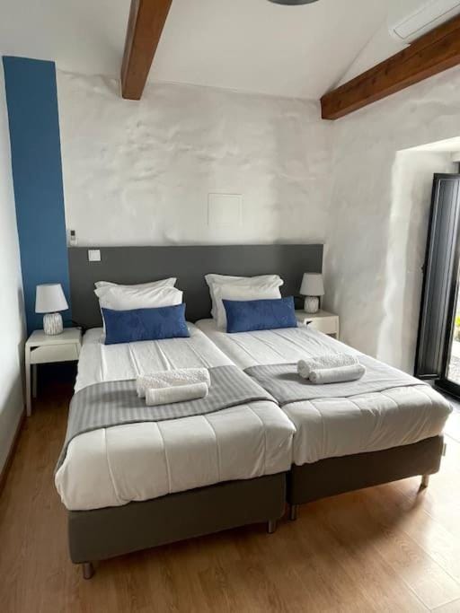 Sky T2, Vista Mar e Piscina em Varadouro, Faial Apartment in Azores District