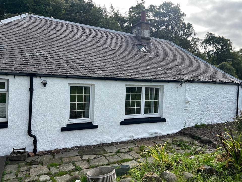 Gogarstone Cottage Apartment in Scotland