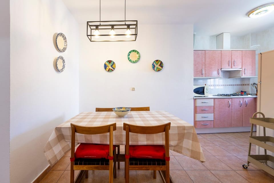 Property building, Kitchen or kitchenette, Living room