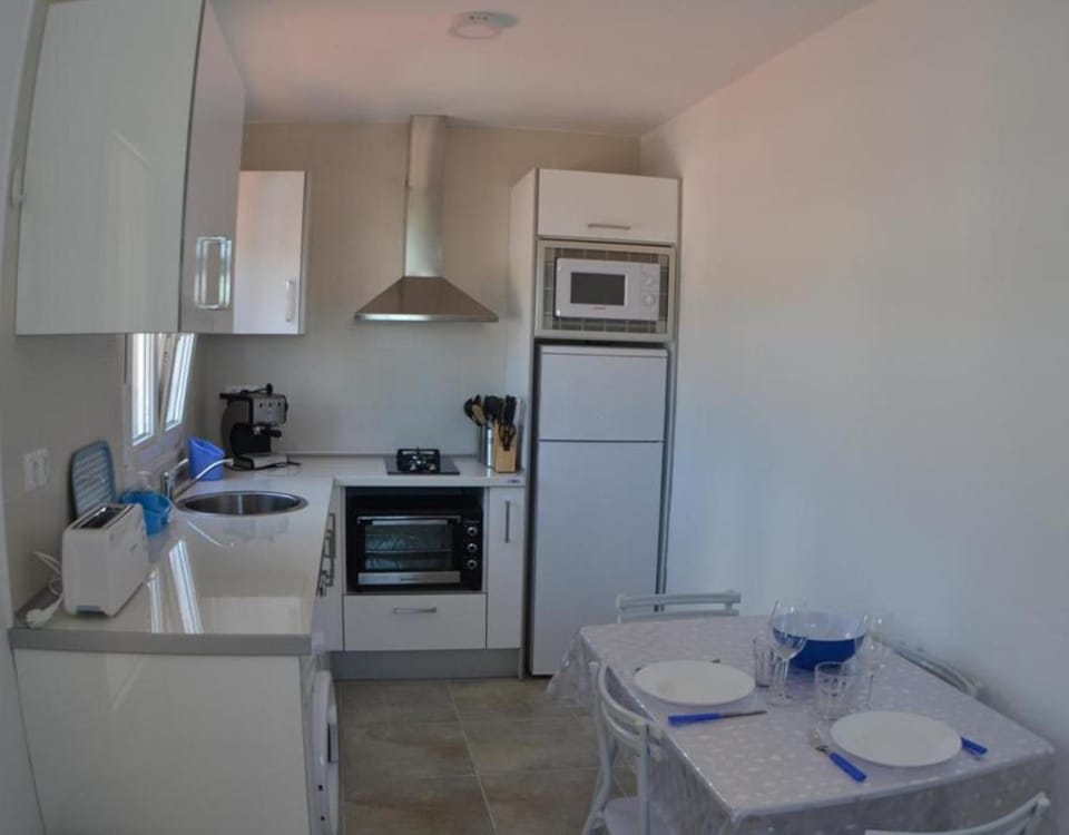 Kitchen or kitchenette, Living room