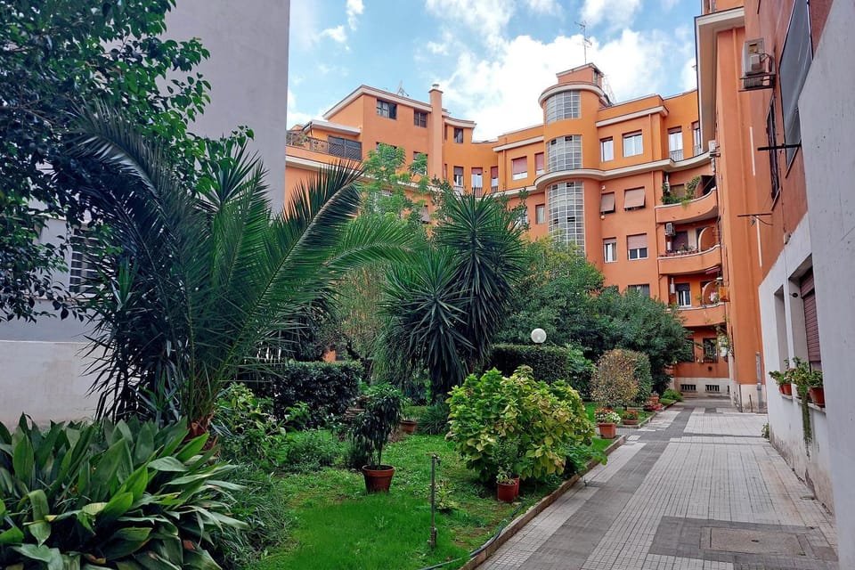 Inner courtyard view