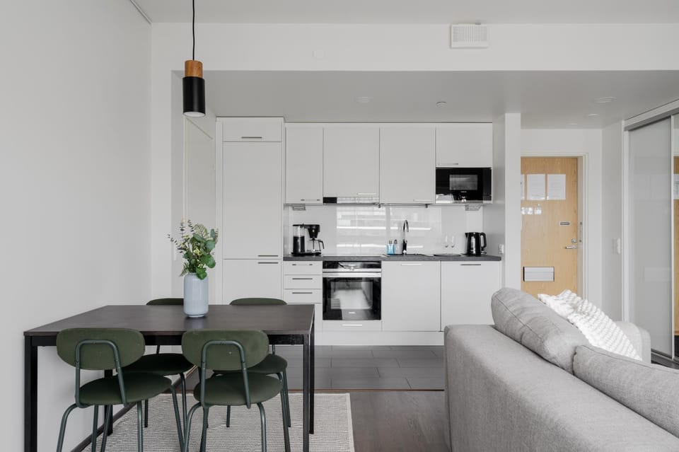 Bedroom, kitchen