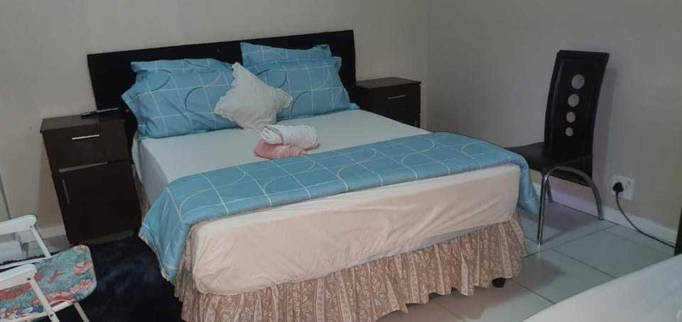 Skyway Sleep and go Bed and Breakfast in Cape Town