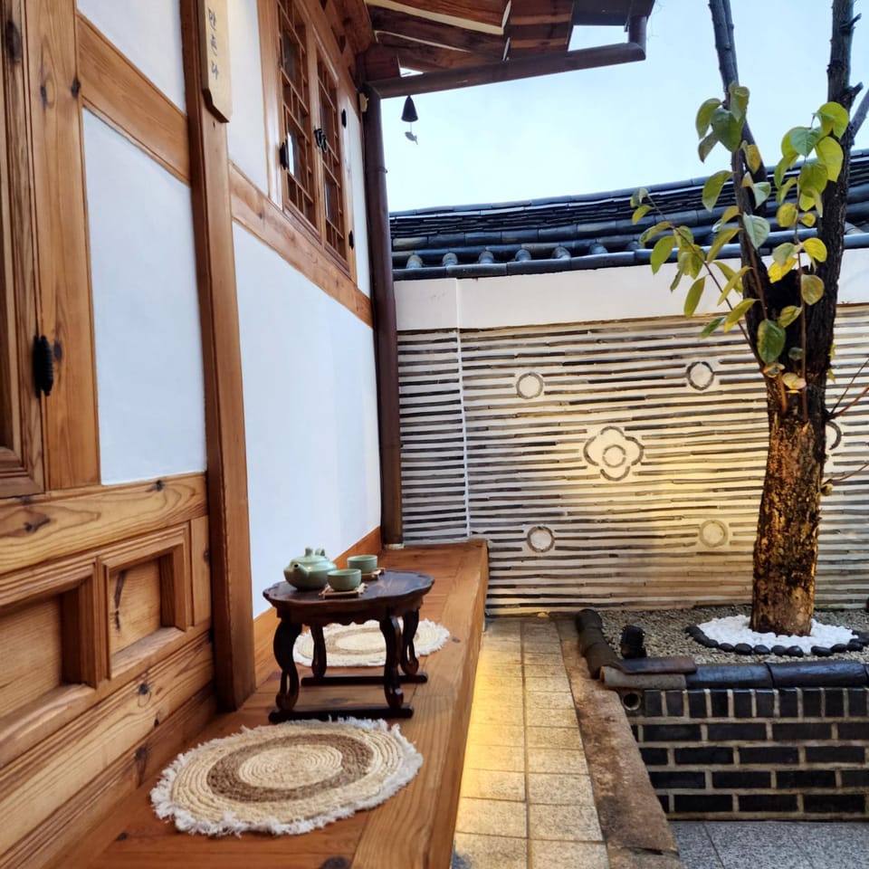 BukchonDami Where your rest Apartment in Seoul