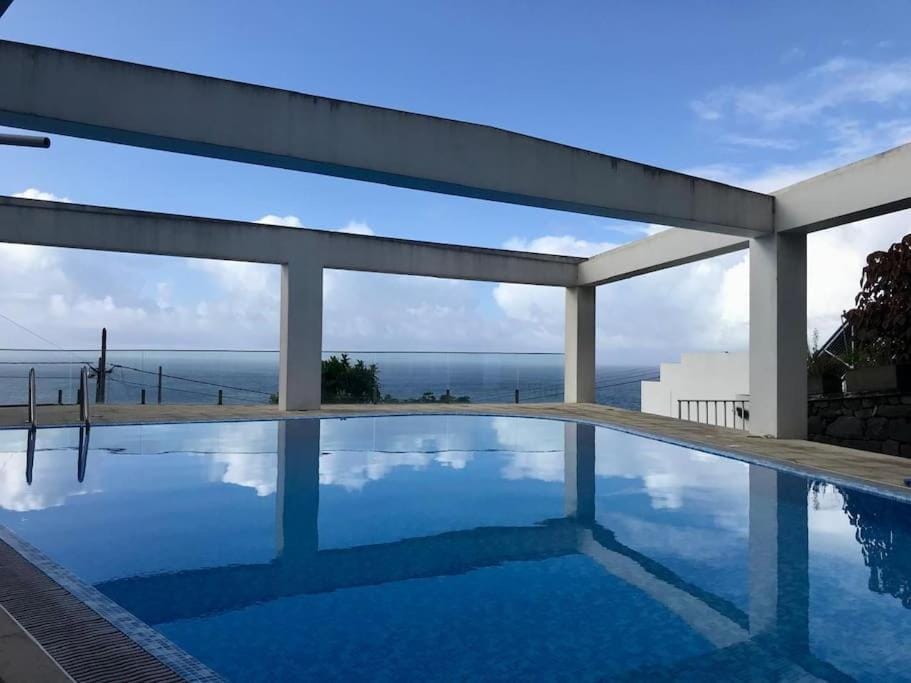 Ocean T1 Vista Mar e Piscina em Varadouro Faial Apartment in Azores District