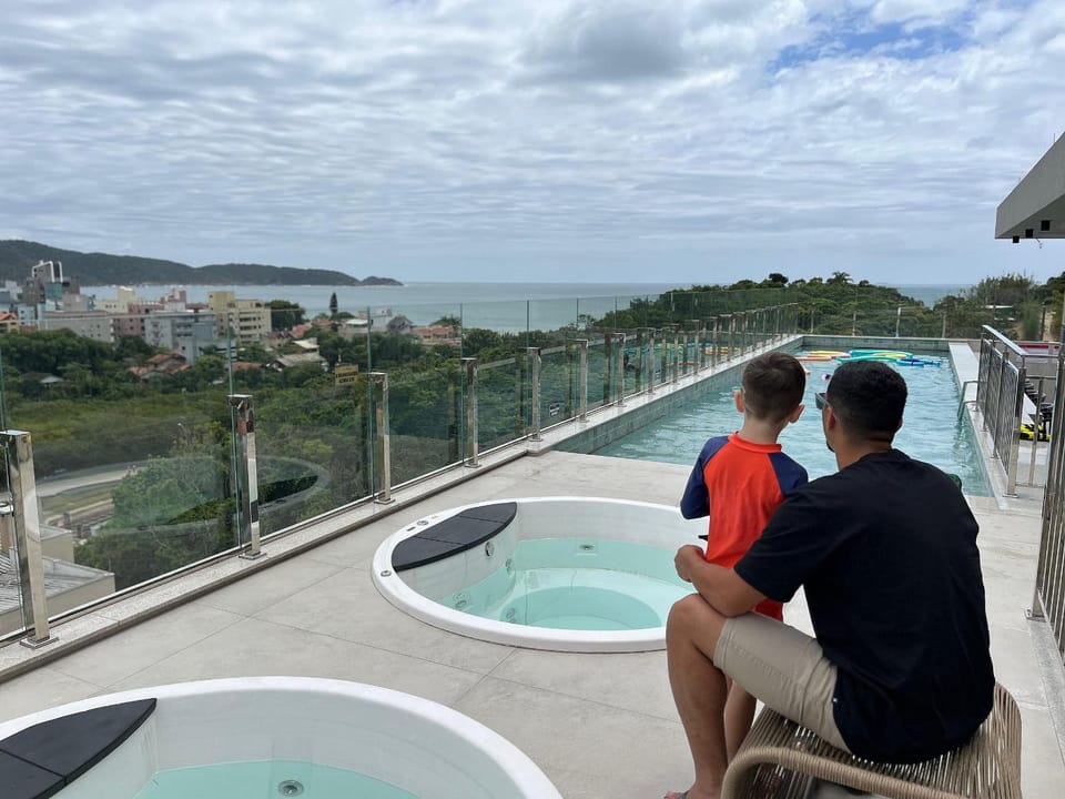 Hot Spring Bath, Hot Tub, Hot Tub, Pool view, Swimming pool, Swimming pool, Open Air Bath, Family