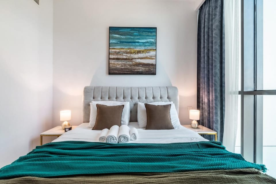 Classy Downtown Bliss with Dubai Mall Access Apartment in Dubai