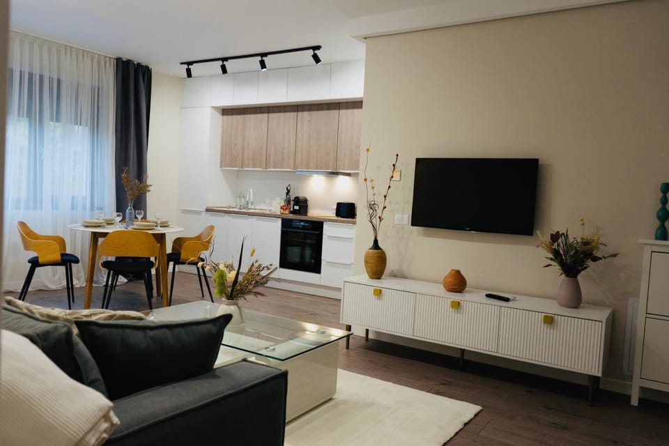 TV and multimedia, Dining area