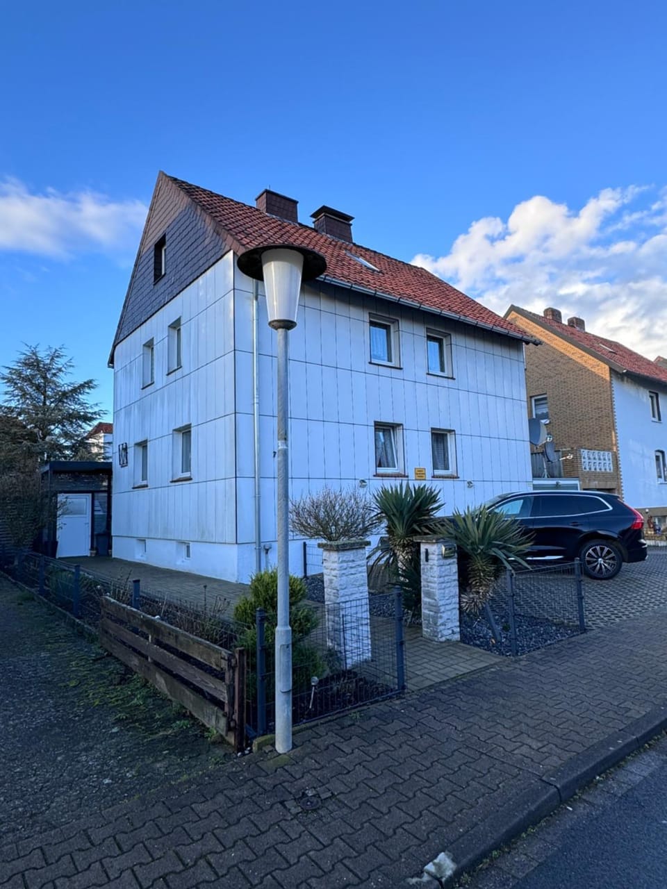 Property building, Day, Parking