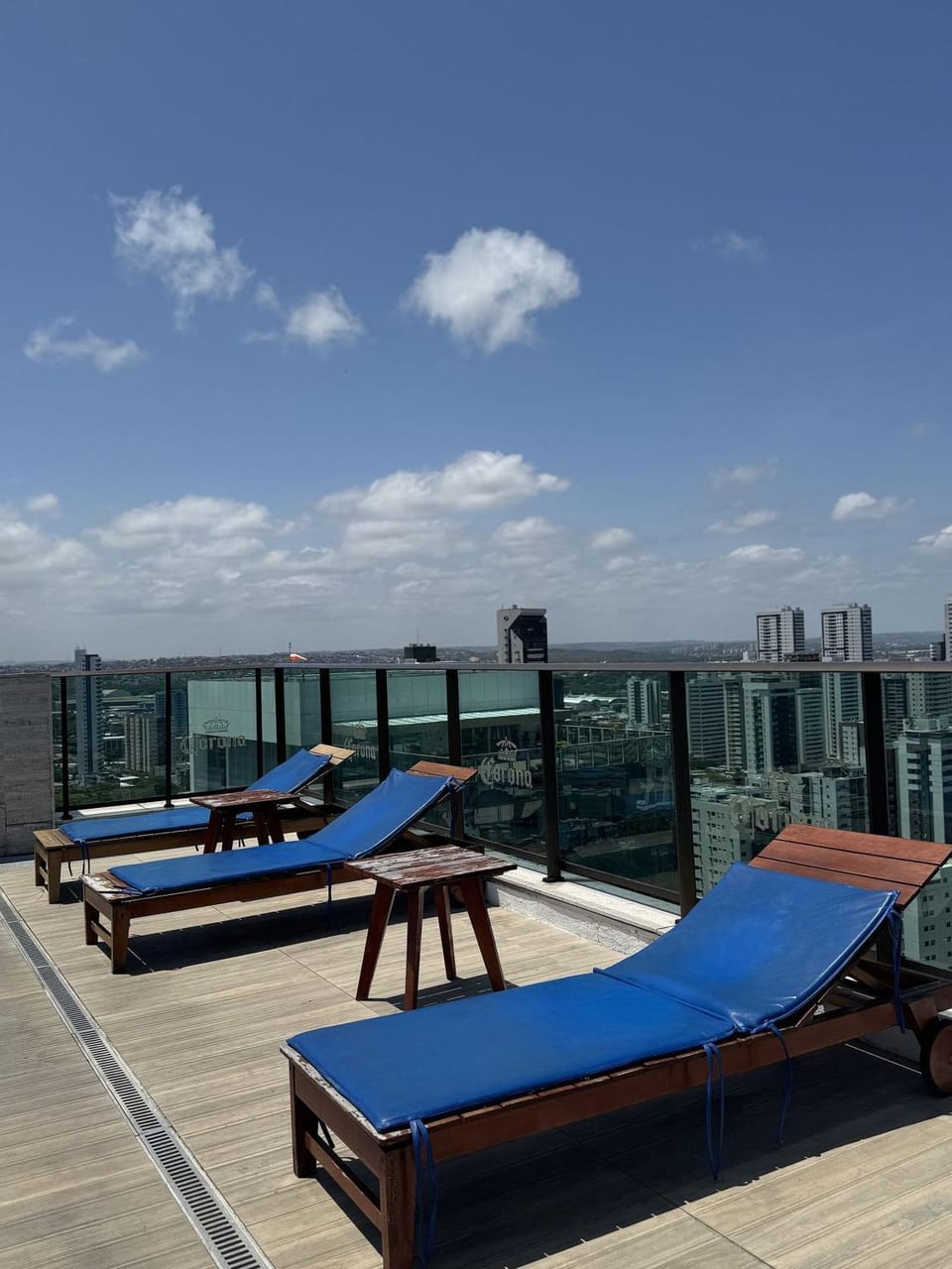 Pontes Home Stay - Flats em Boa Viagem por Yolo House in Recife