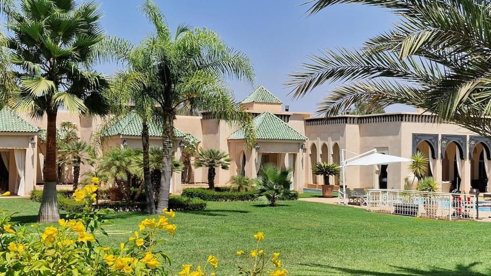 Property building, Garden, Garden view