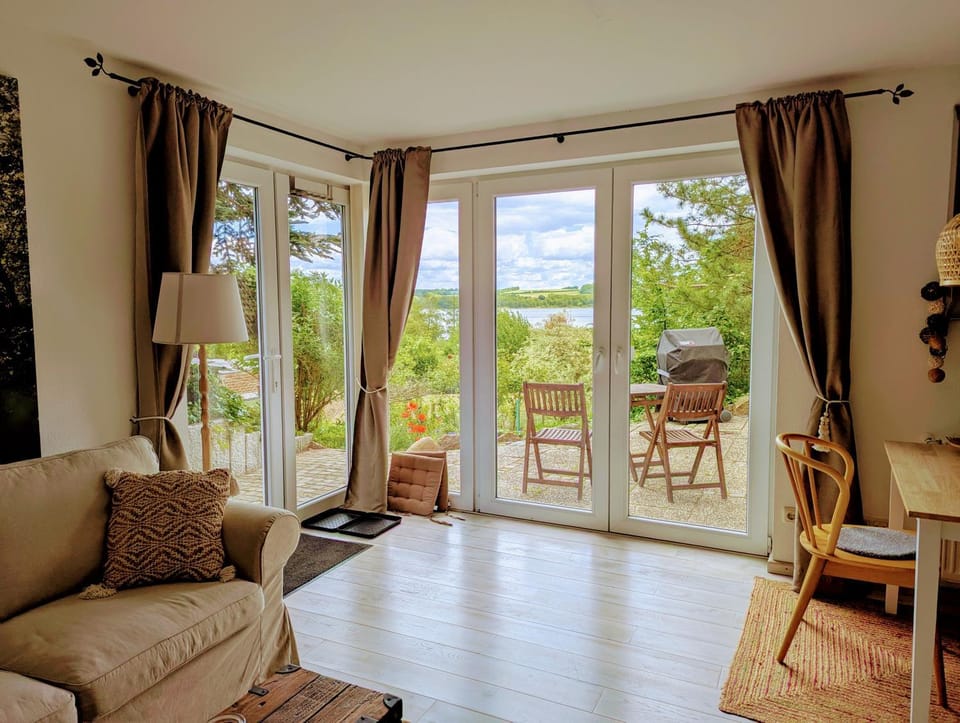 Balcony/Terrace, Garden view, Lake view