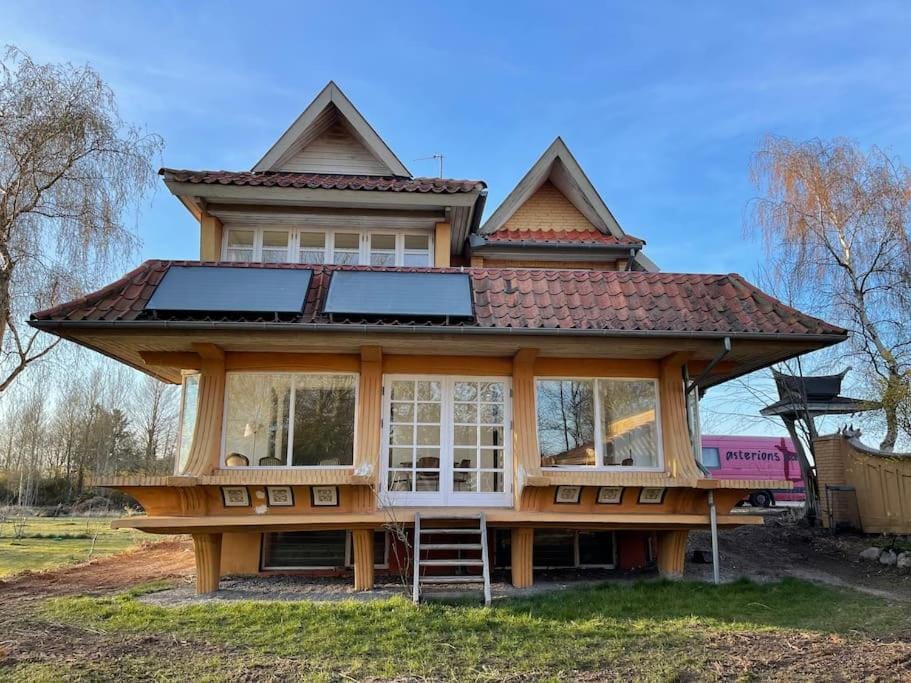 Særpræget & teatralsk villa, med skøn udsigt Villa in Zealand