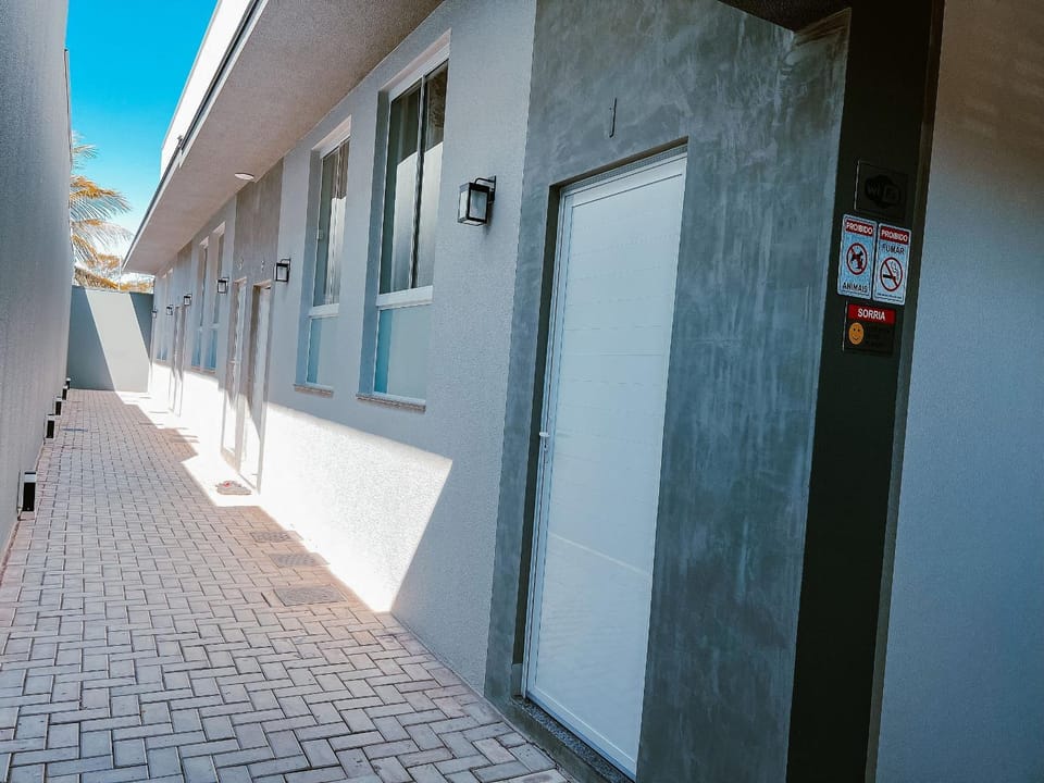 Facade/entrance, Location
