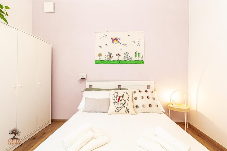 Bed, Bedroom
