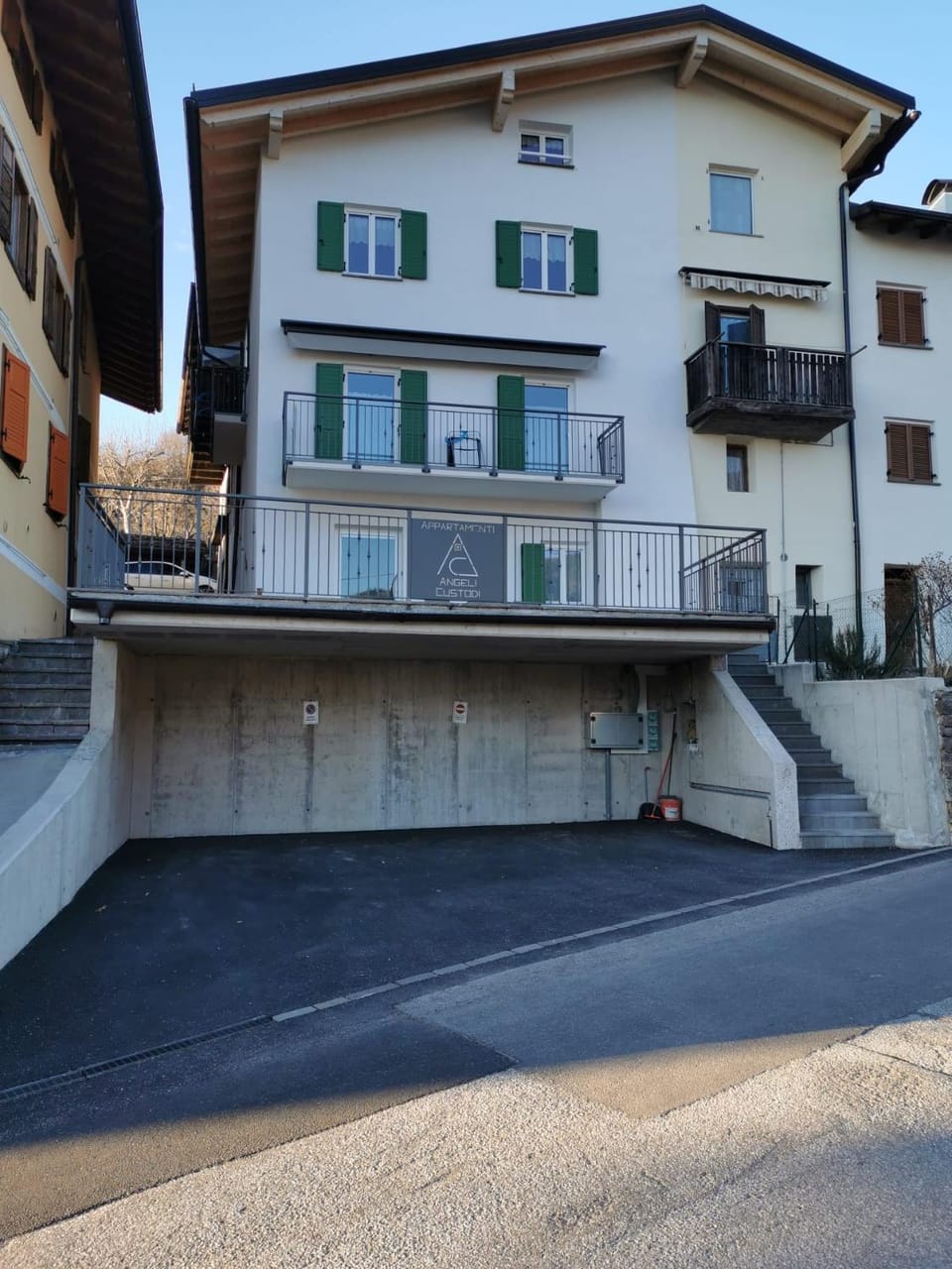 Property building, Parking