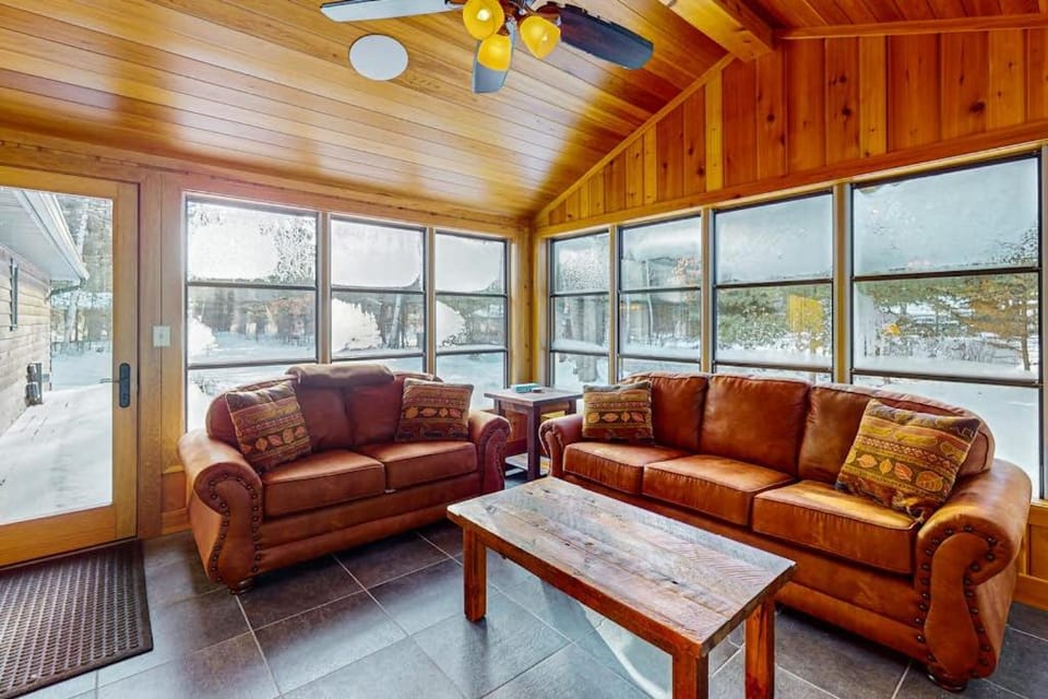 Seasons Pass House in Eagle River