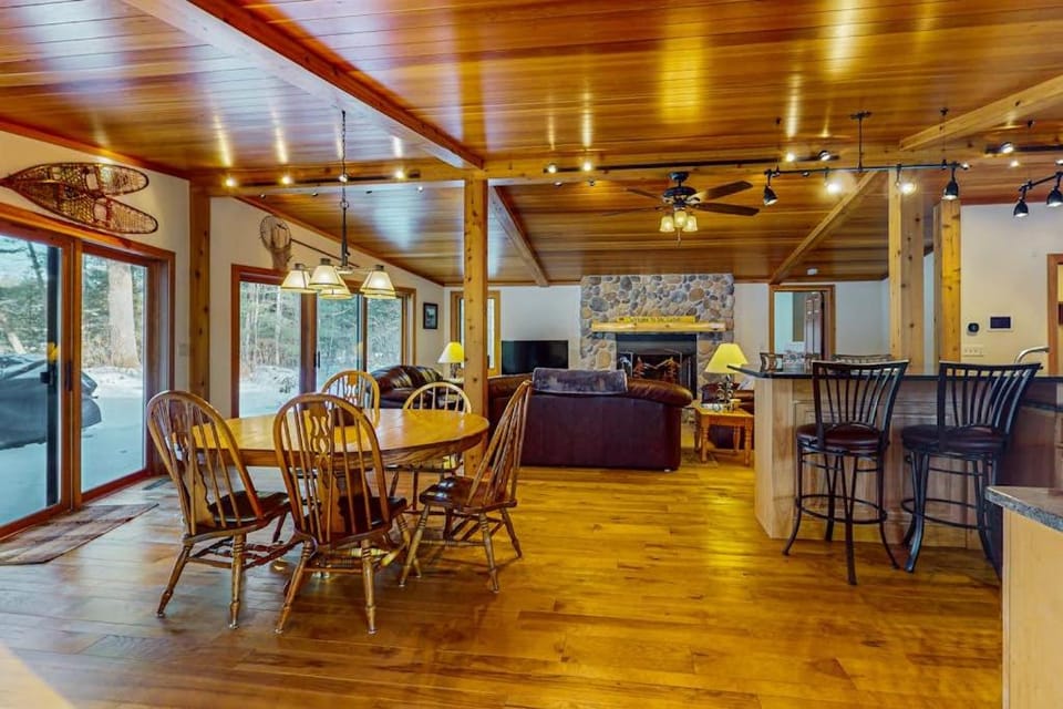 Seasons Pass House in Eagle River