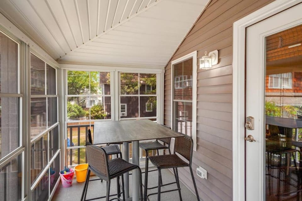 Town of Rehoboth Beach - 46 Delaware Ave, Unit C House in Rehoboth Beach