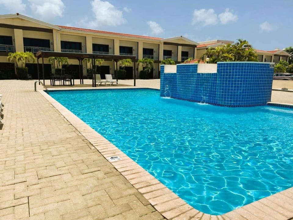 Aruba Breeze Condo B7 House in Noord