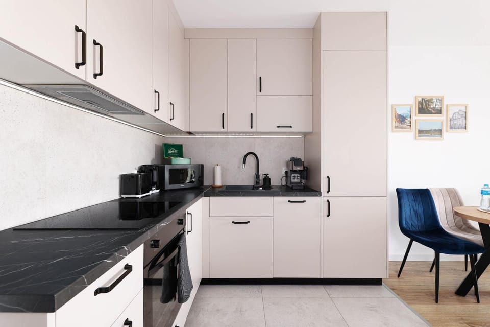 Coffee/tea facilities, Kitchen or kitchenette, microwave, kitchen