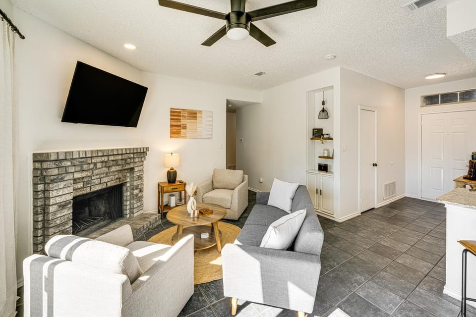 1/2 Mi to Frisco Commons! Family Getaway w/ Patio House in Frisco